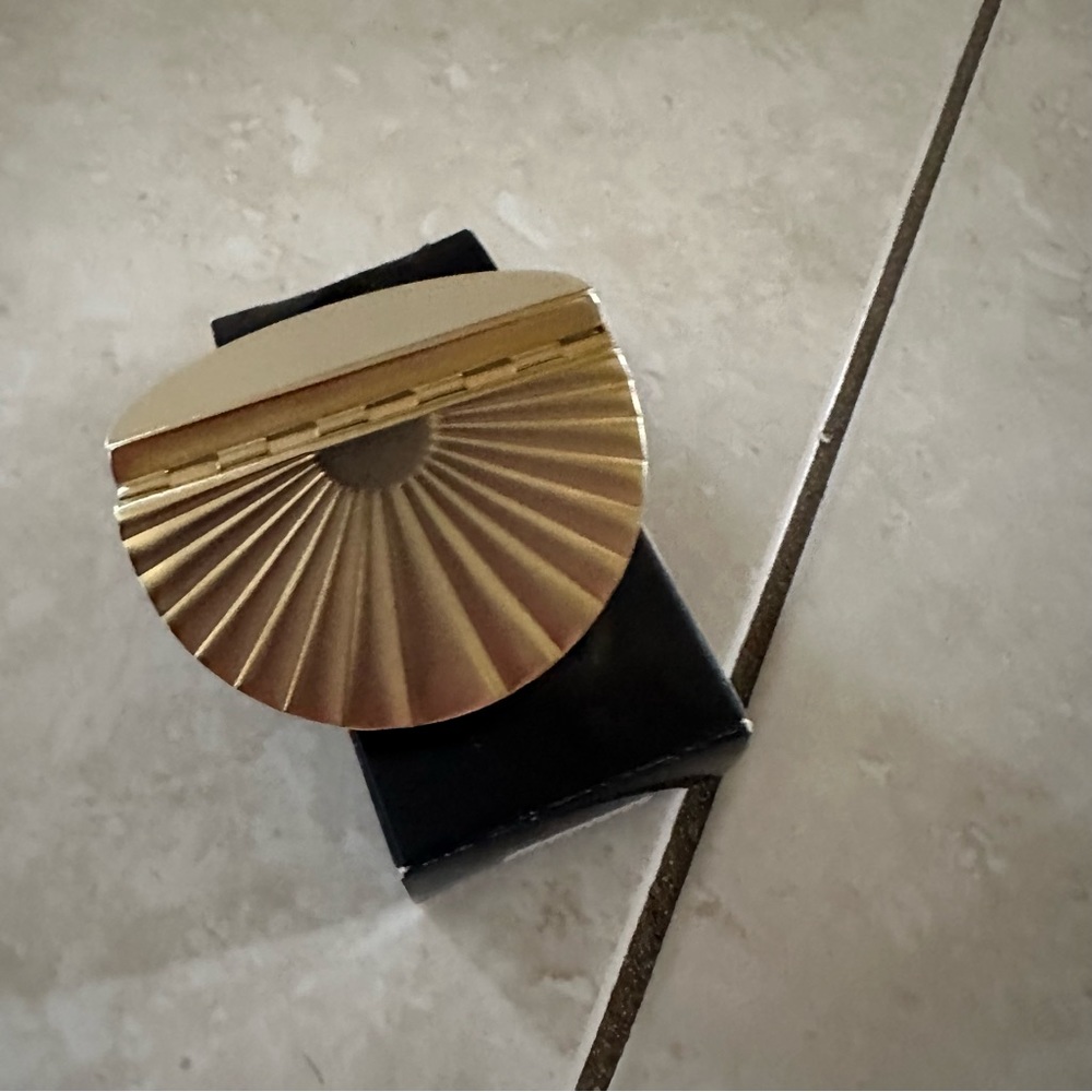 Only a few left of the Vintage pill box - Picture 7 of 13